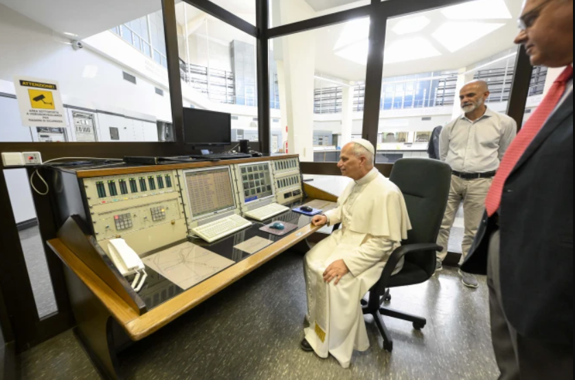 Ðức Giáo Hoàng thăm cơ sở  Ðài Phát thanh Vatican